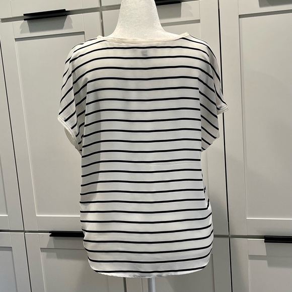 NWOT - Banana Republic - Silky Black/ White Stripe Tee with Picot Trim / Large - Picture 4 of 12